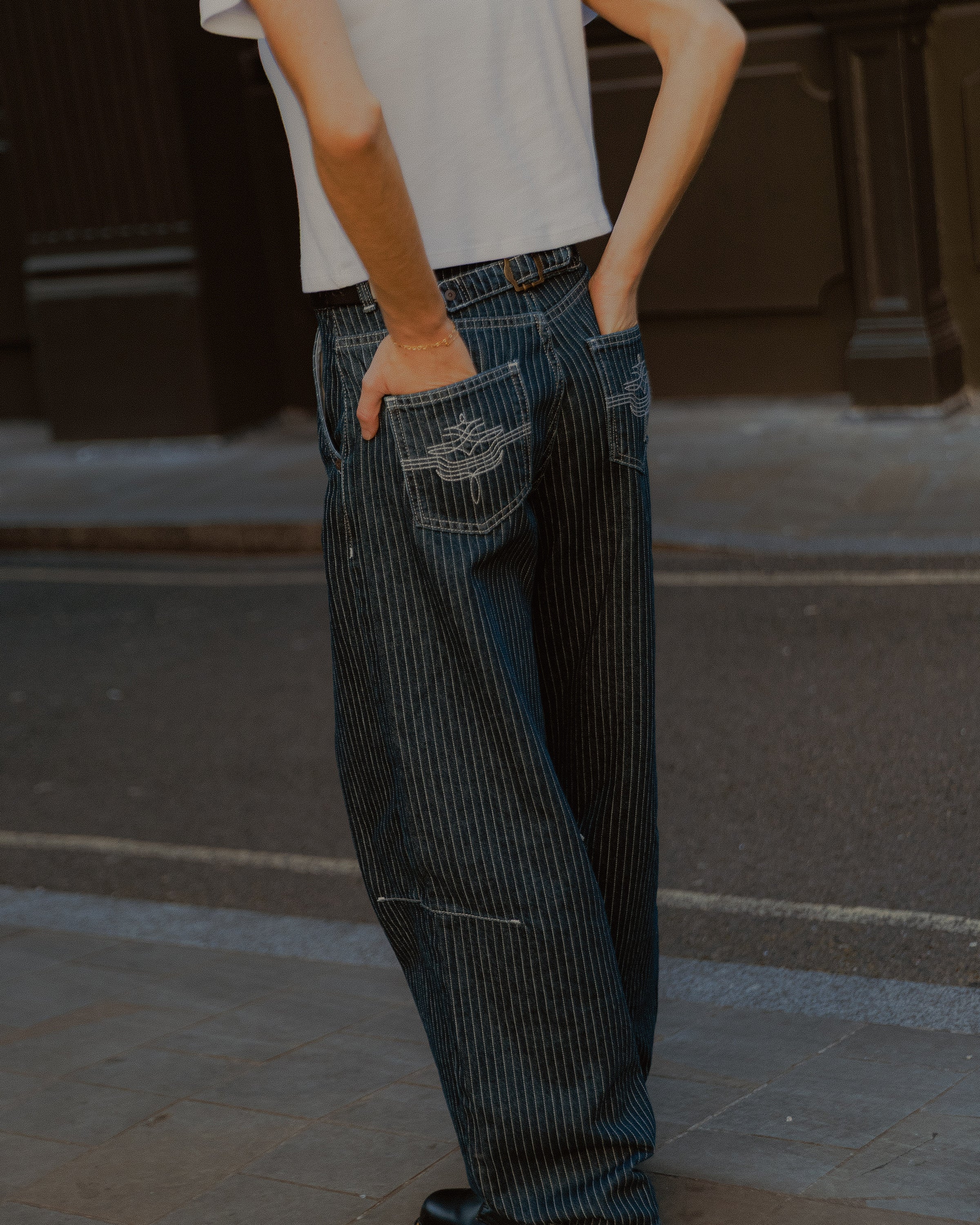 Grace Barrel Leg Jean - Blue Hickory - Image 7