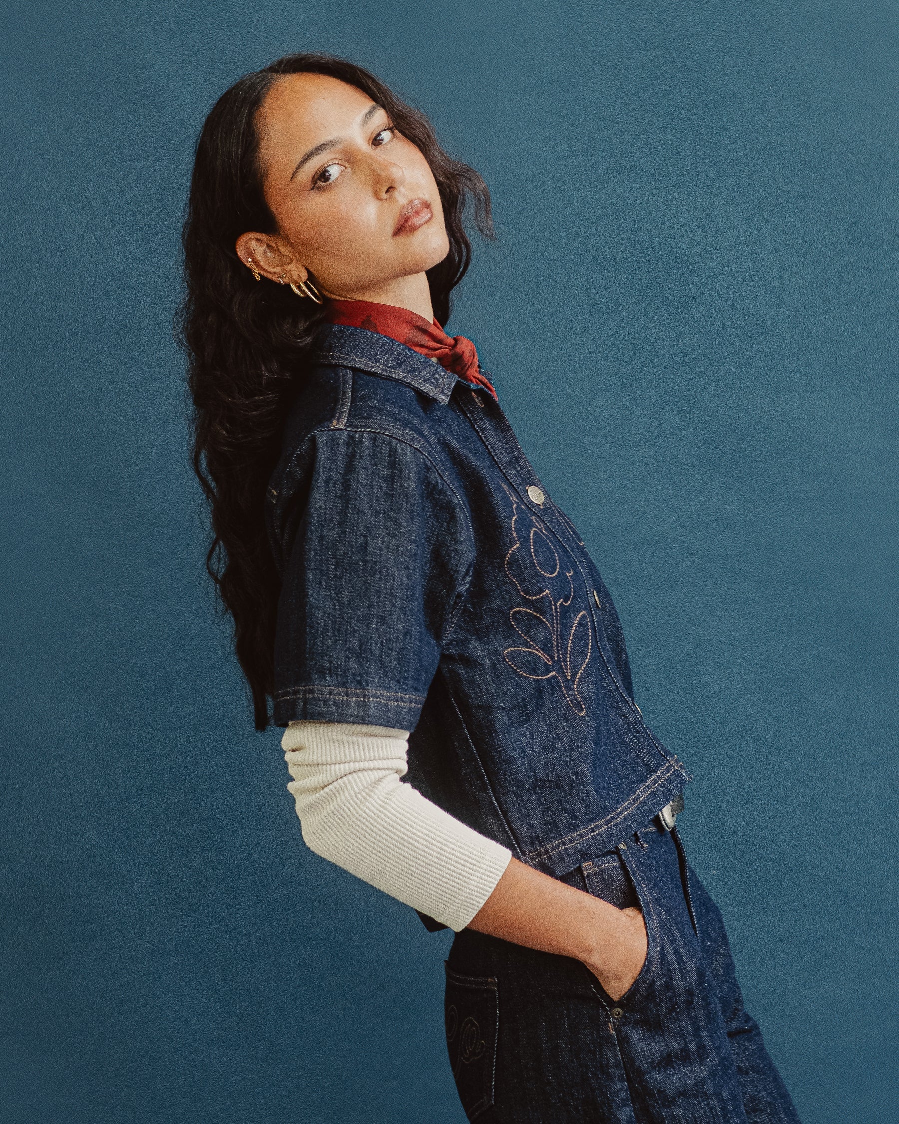 Lizzie Herringbone Denim Shirt - Washed Indigo - Image 11