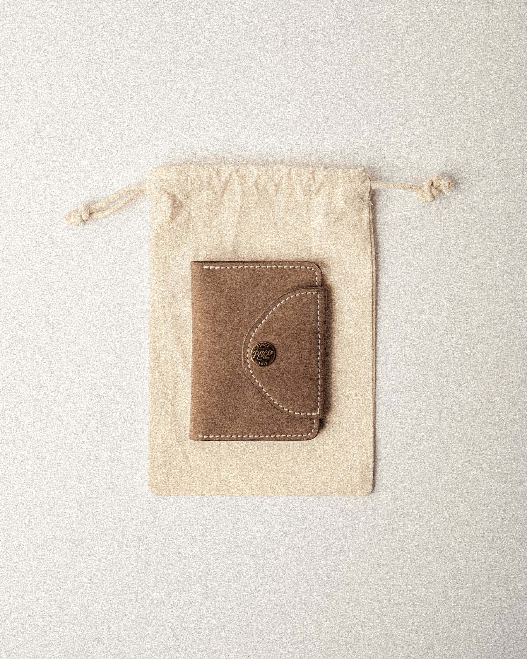 Mesa Nubuck Wallet - Taupe - Image 5