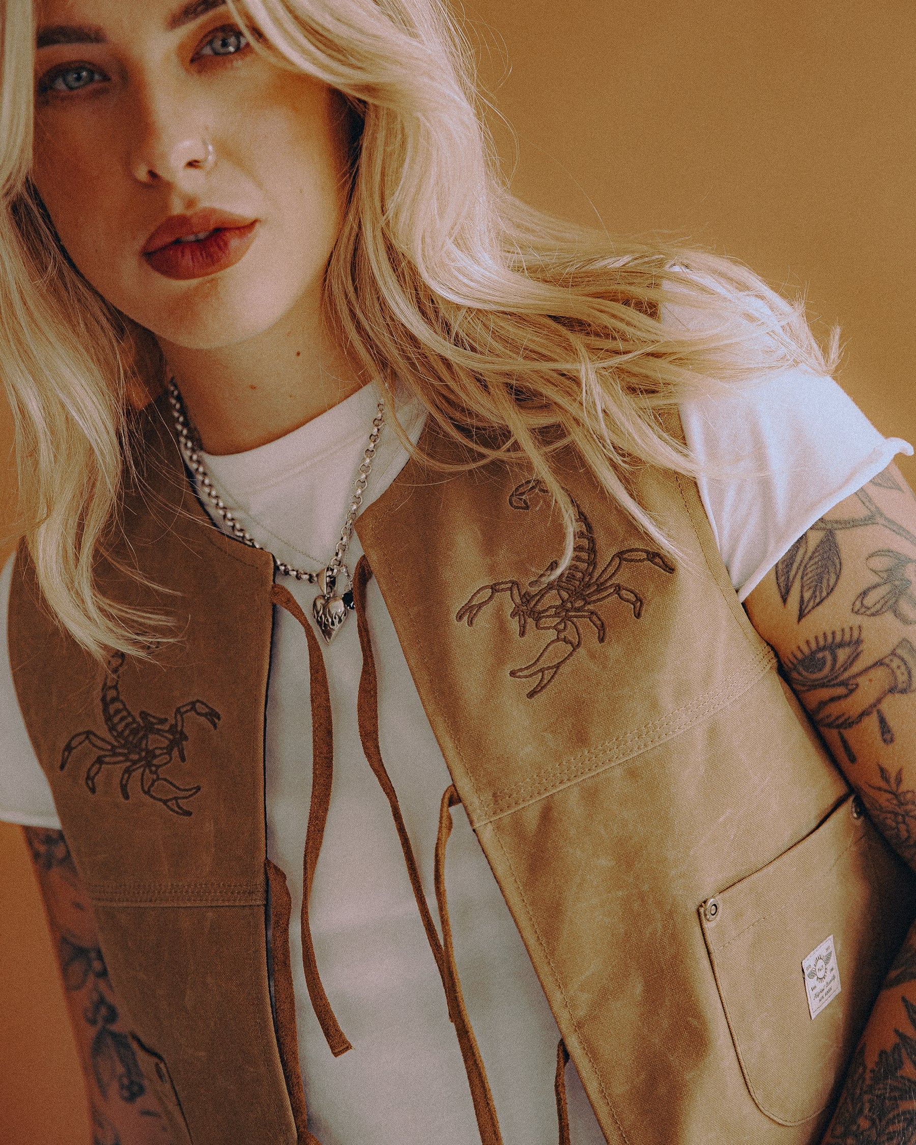 Scorpio Nomad Waxed Vest - Tan - Image 3